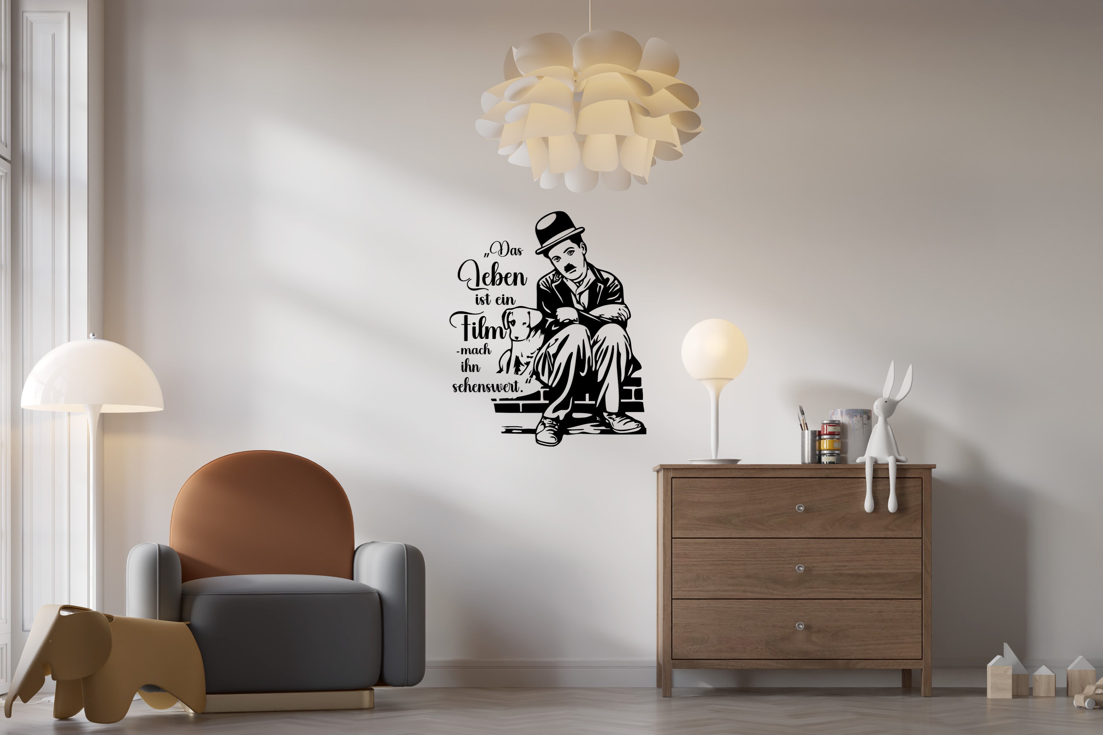 Charlie Chaplin Wandtattoo mit Zitat – „Das Leben ist ein Film, mach ihn sehenswert“ – Inspirierender Vinyl Wandaufkleber