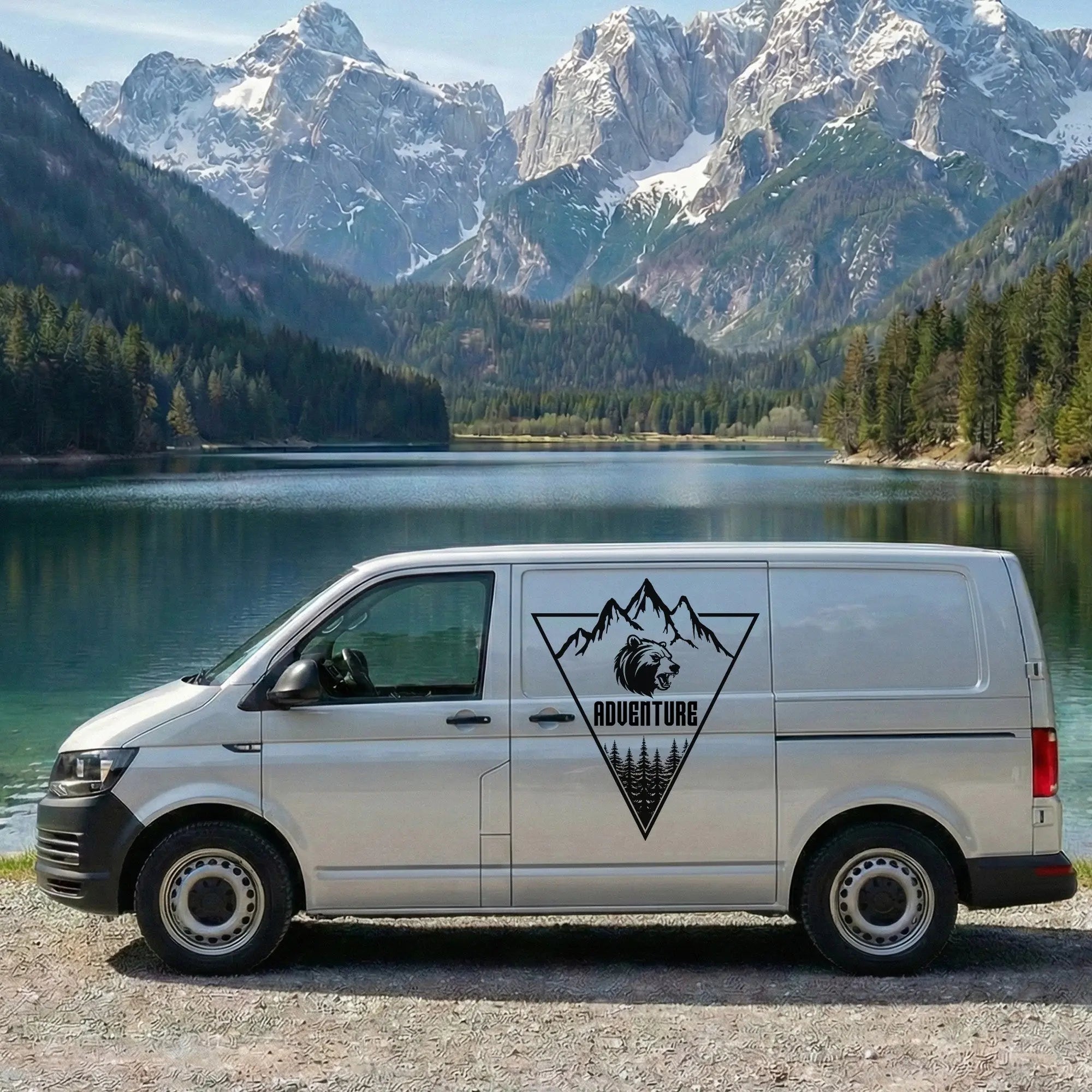 Adventure Autoaufkleber Bär Berge Wald – Camper Van & Wohnmobil Sticker – Outdoor Vinyl – Personalisiert Prakto