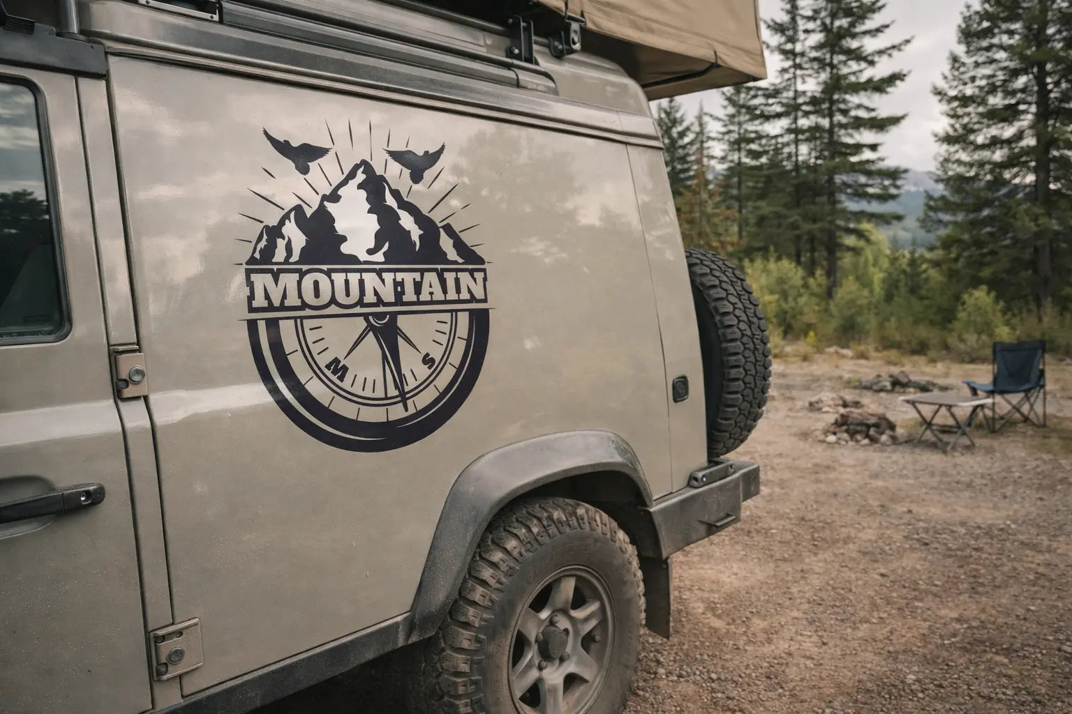 Personalisierter Mountain Kompass Van Aufkleber – Camper & Overland Fahrzeug Vinyl Sticker Prakto