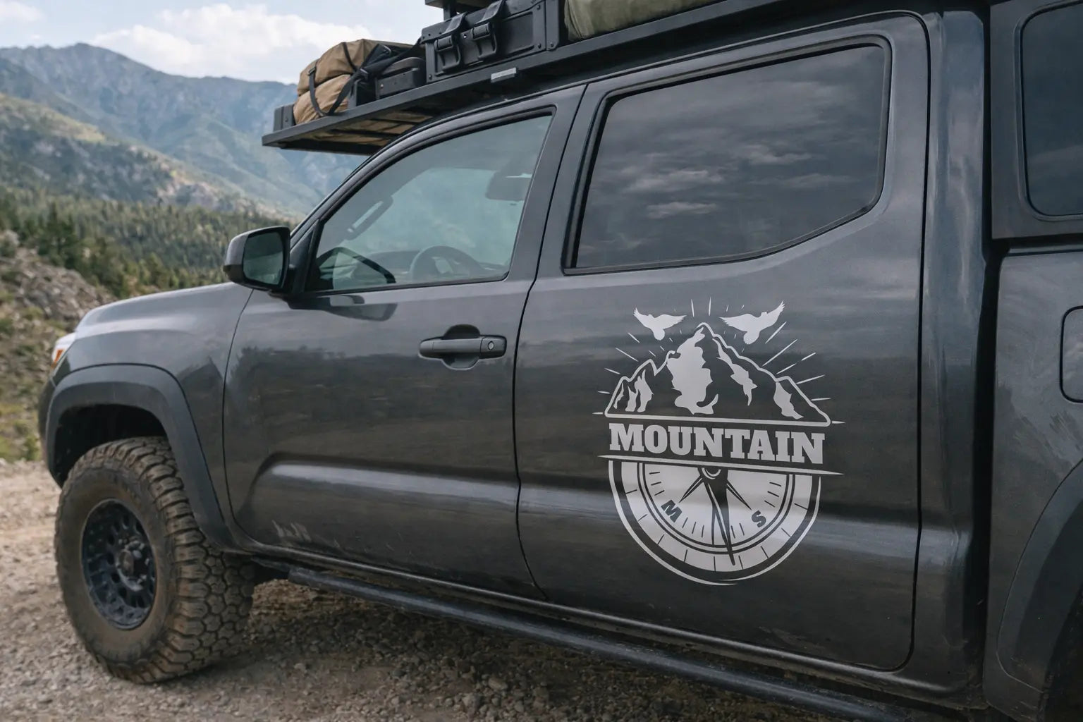 Personalisierter Mountain Kompass Van Aufkleber – Camper & Overland Fahrzeug Vinyl Sticker Prakto