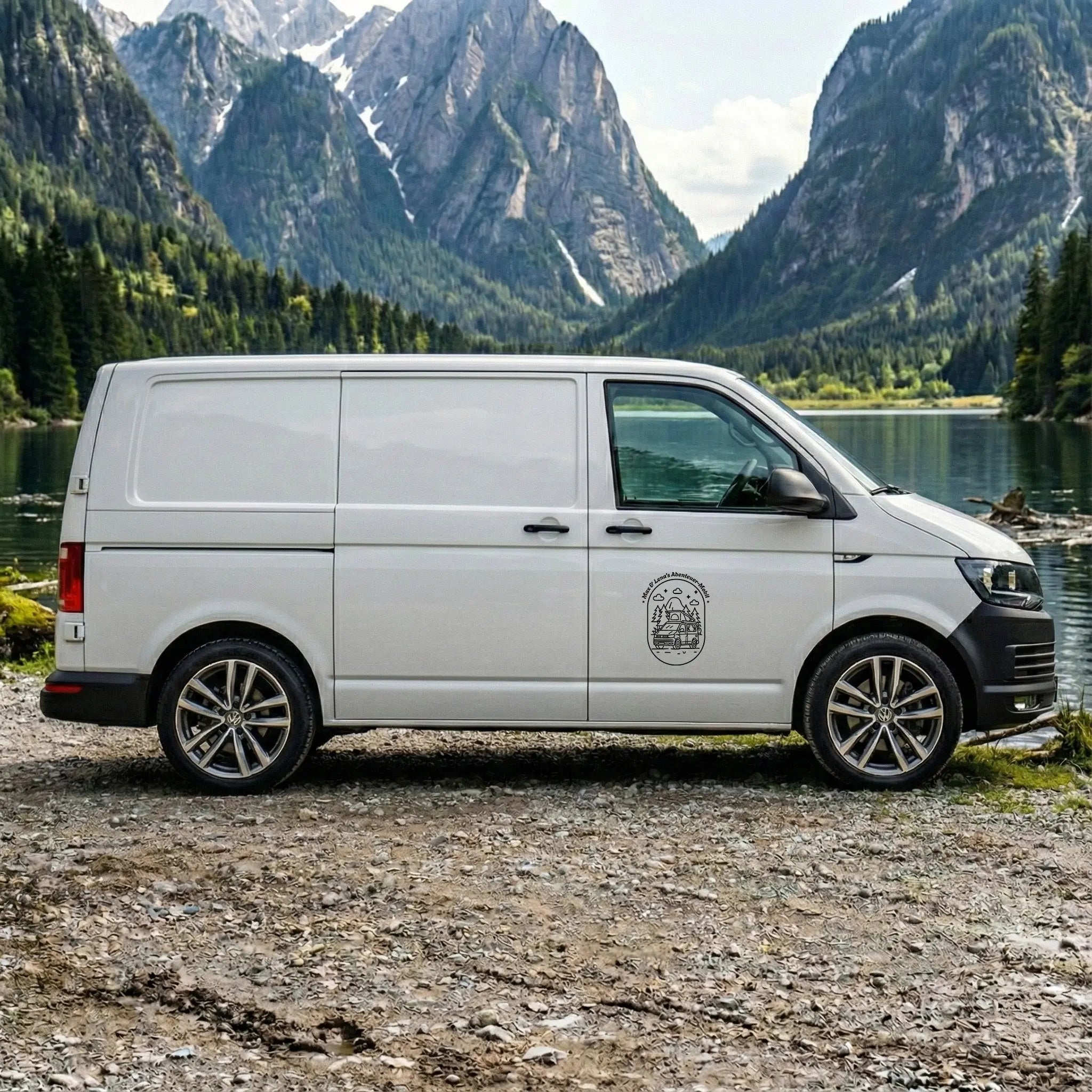 Personalisierte Camper Van Fahrzeugfolie im Oval Design – Vanlife Autoaufkleber mit Namen für VW T4, T5, T6, T6.1 & T7 Prakto