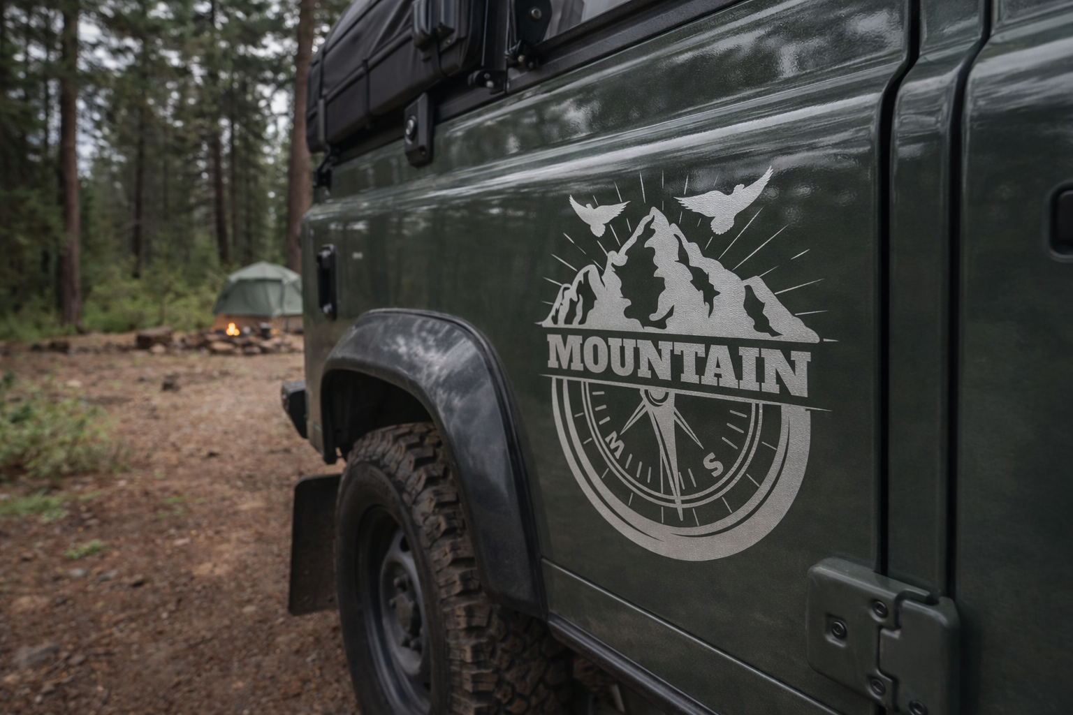 Personalisierter Mountain Kompass Van Aufkleber – Camper & Overland Fahrzeug Vinyl Sticker