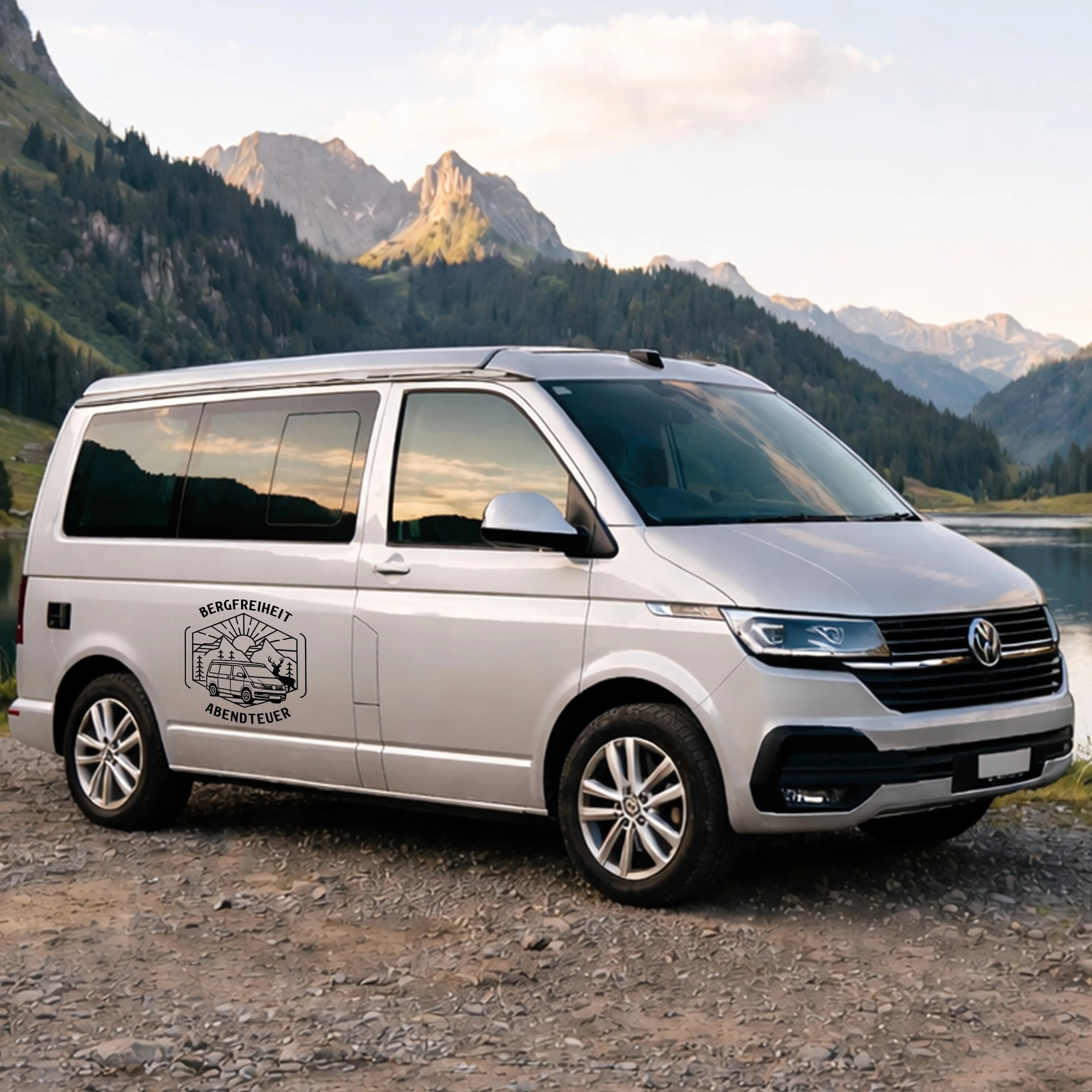 Personalisierter Camper Van Aufkleber „Bergfreiheit“ – Vanlife Outdoor Sticker mit Wunschtext & Farbe Prakto