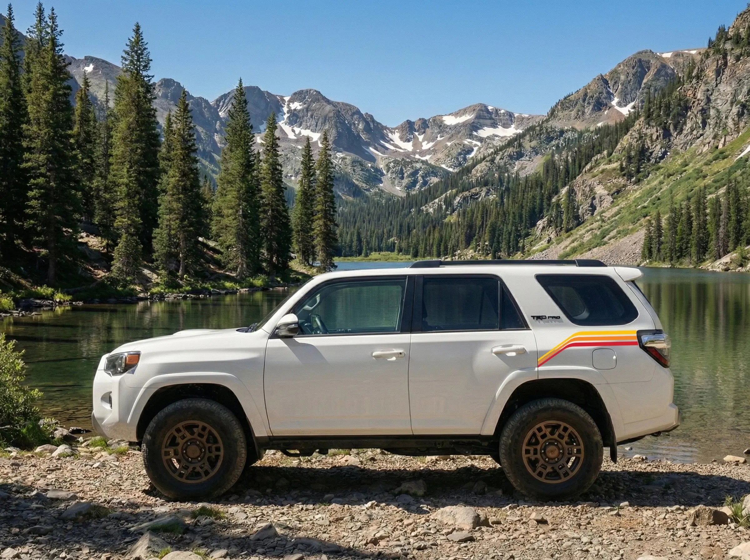 Premium Retro Seitenstreifen SET für Toyota 4Runner – 3-Farben Edition (Rot–Orange–Gelb) | Offroad & Rallye Design | Beidseitig Prakto