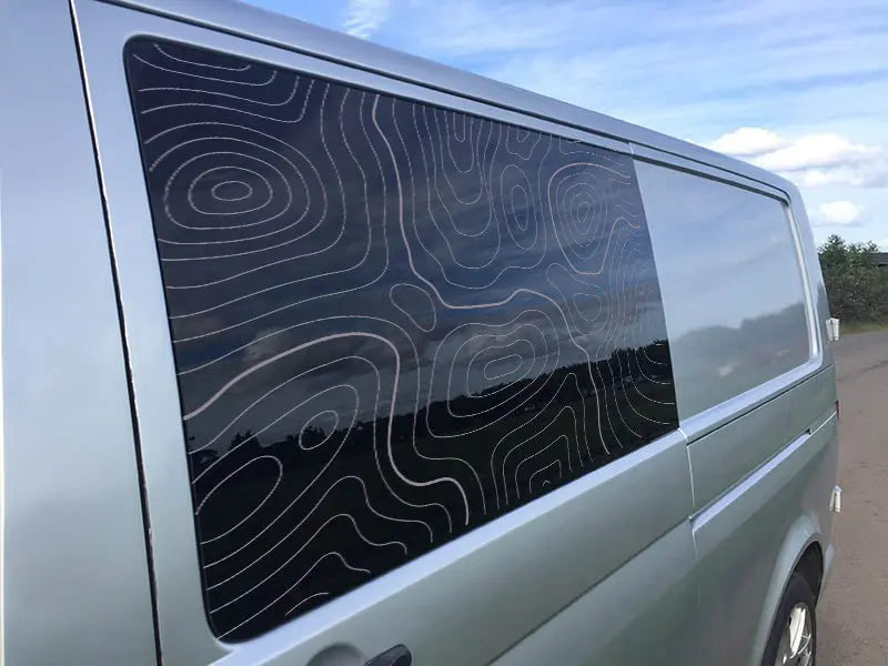 Topografie Fensterfolie für Auto, Van & Camper – Modernes Linien Design Prakto