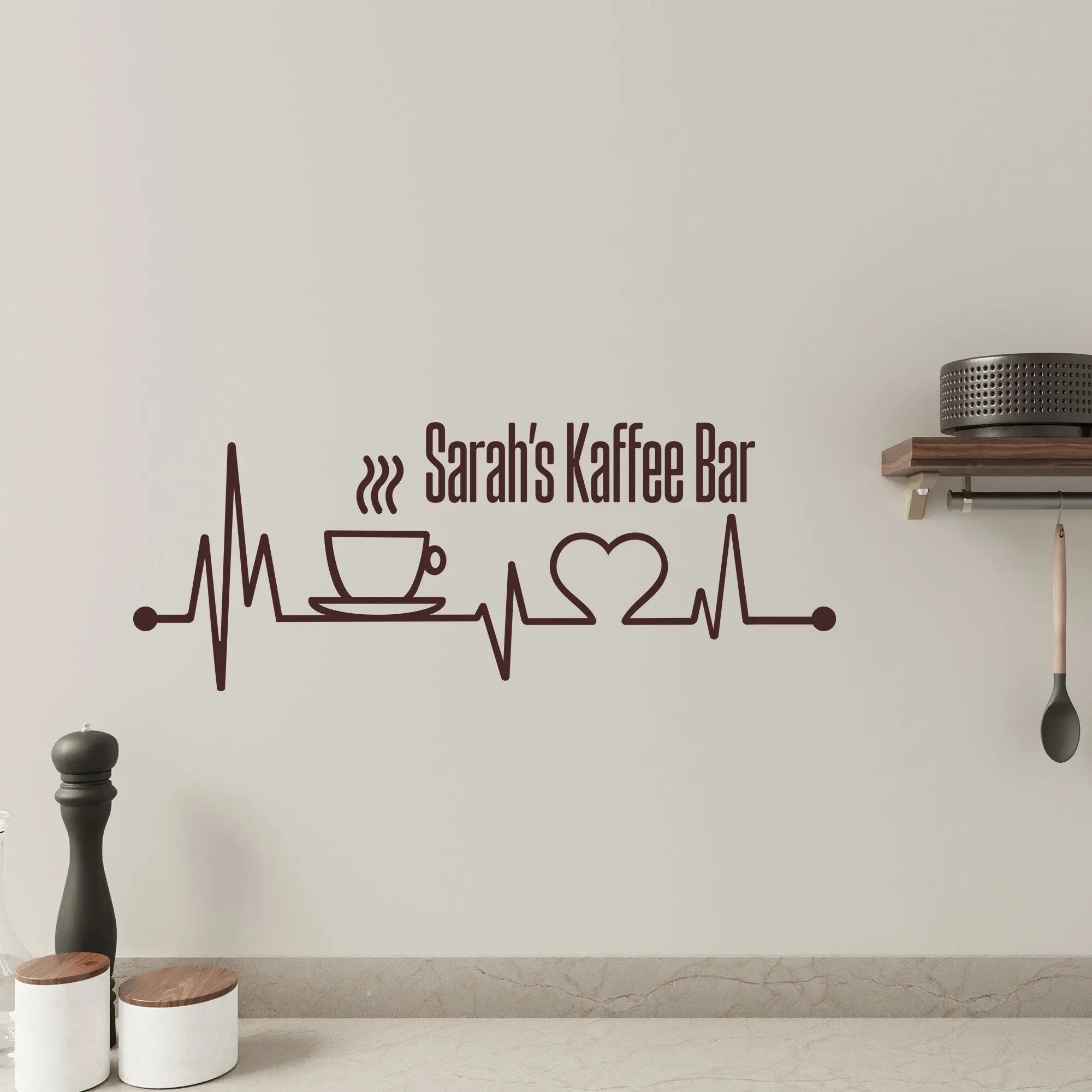 Wandtattoo Kaffee Herzschlag – Coffee Bar Deko mit Wunschtext | Küche Wandsticker Barista | EKG Linie Vinyl Aufkleber Prakto