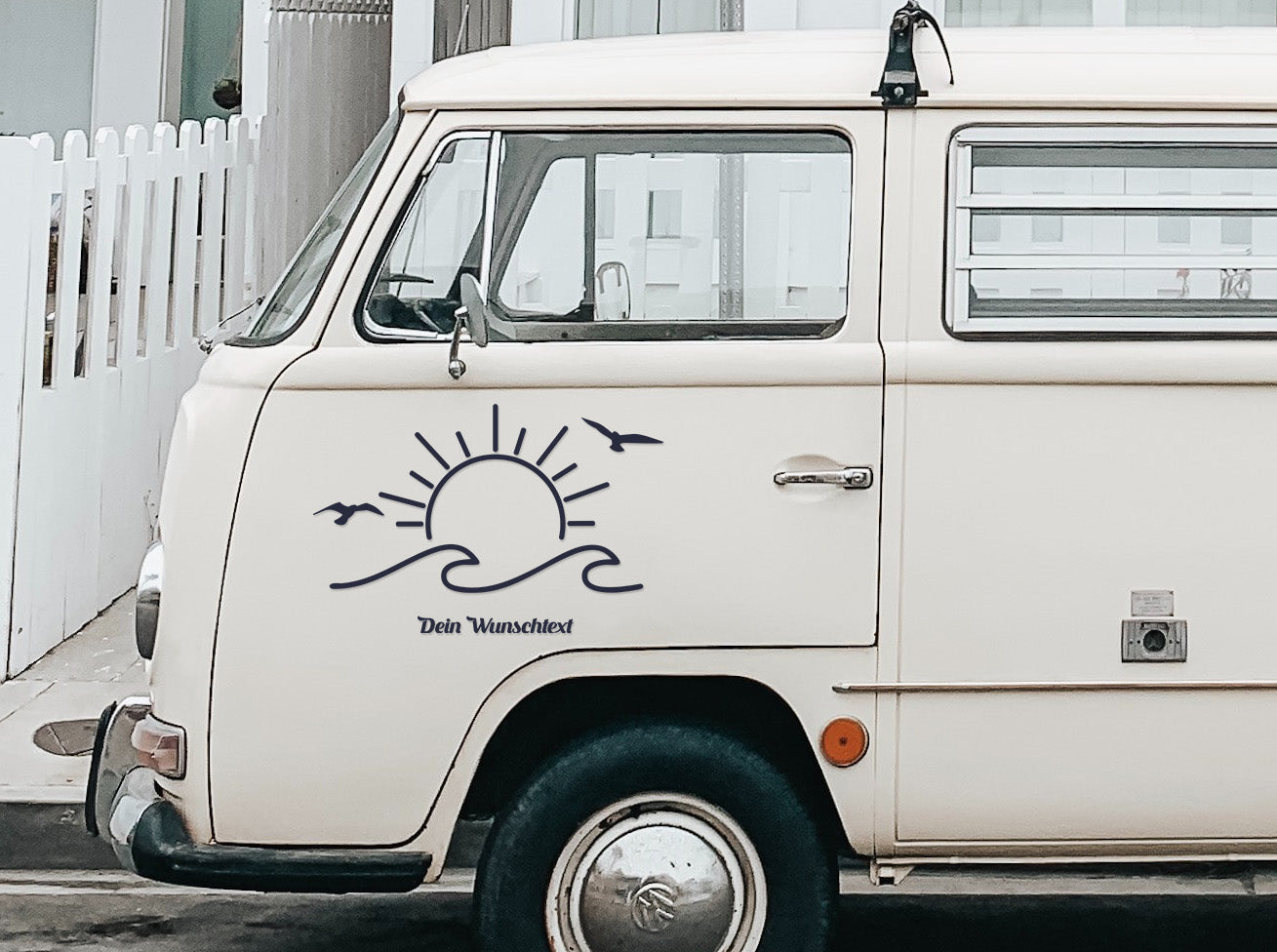 Sonne Welle & Möwen Aufkleber – Personalisiert mit Wunschtext | Camper Van, Wohnmobil & Laptop Sticker | Sommer Design