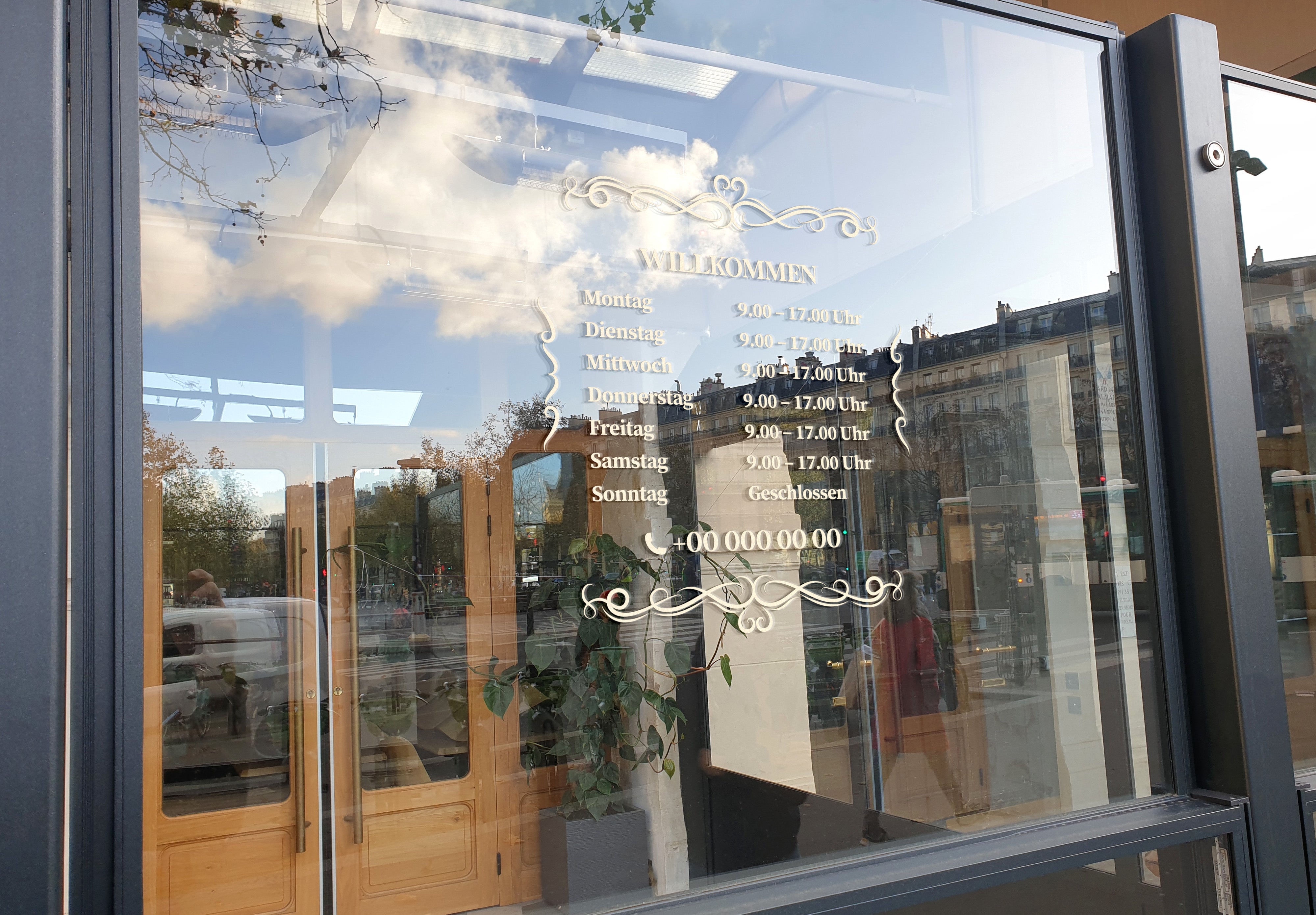 Willkommen Öffnungszeiten Aufkleber – Vintage Stil | Personalisierte Vinyl Fensterfolie für Geschäft & Schaufenster