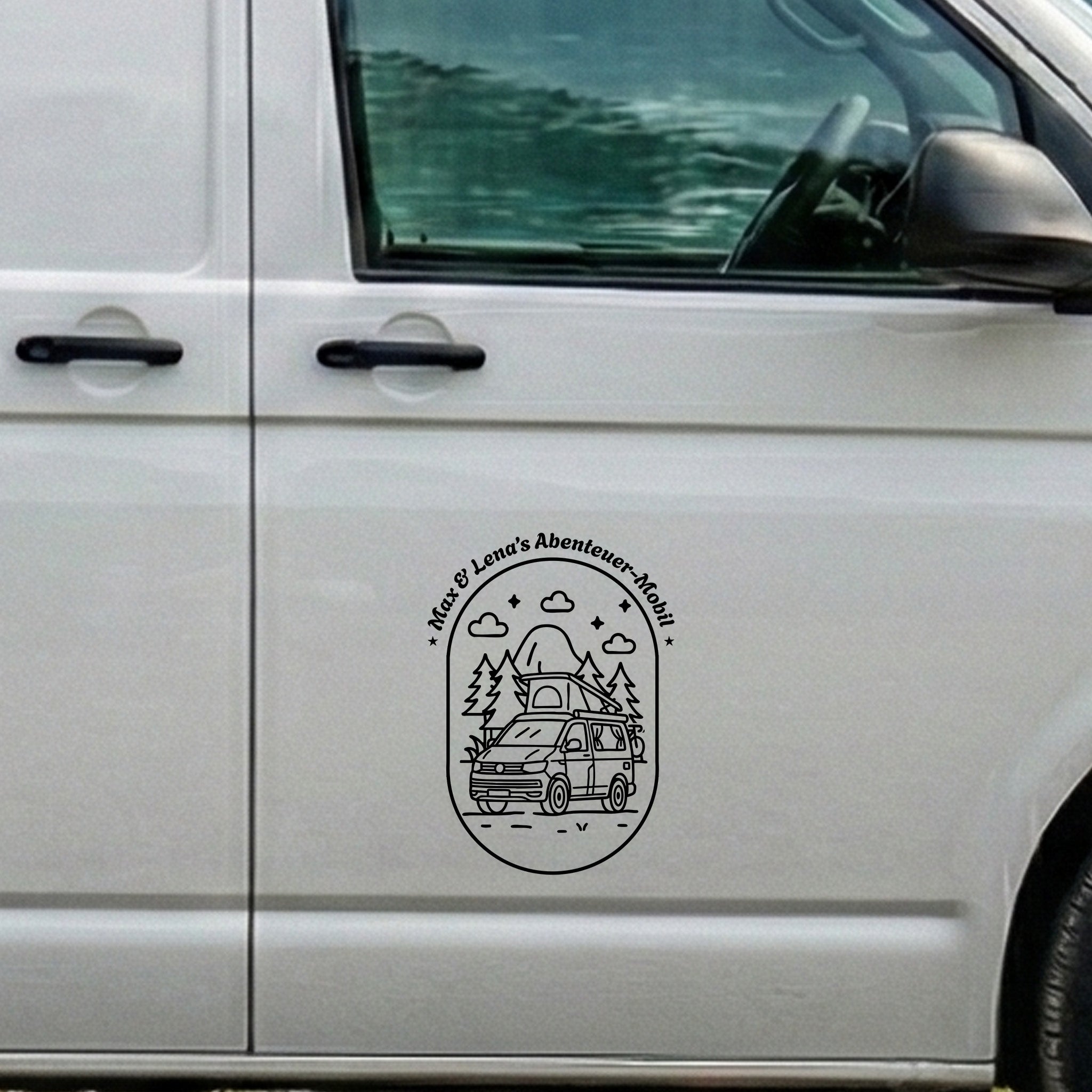 Personalisierte Camper Van Fahrzeugfolie im Oval Design – Vanlife Autoaufkleber mit Namen für VW T4, T5, T6, T6.1 & T7