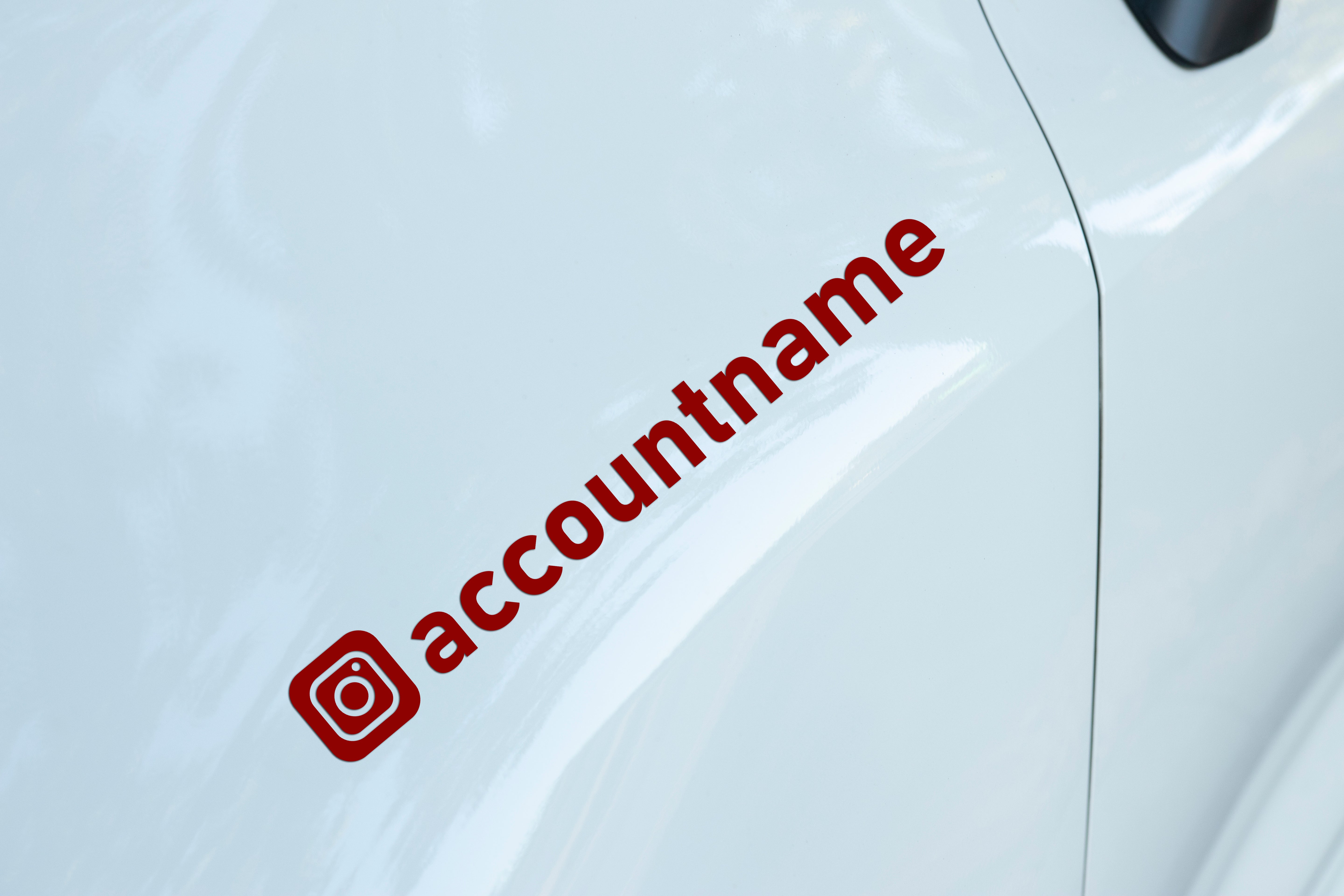 Social Media Aufkleber personalisiert | Instagram TikTok Facebook Sticker mit @Name – Voll- oder Kontur-Stil